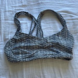 Lululemon sports bra